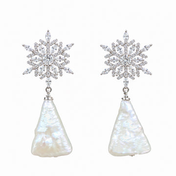 Fleur de Givre Pearl Drop Earrings