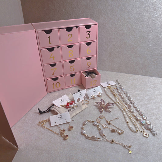 Christmas Jewellery Advent Calendar (12 Days)