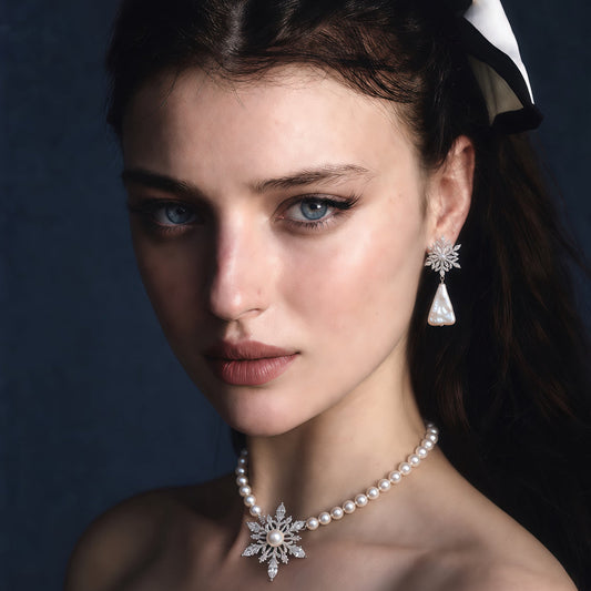 Fleur de Givre Pearl Brooch Pendant
