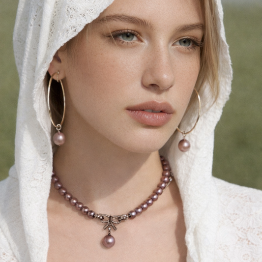 Velours Nocturne Pearl
 Clip Earrings