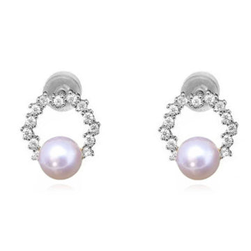 Glistening Wreath Pearl Earrings