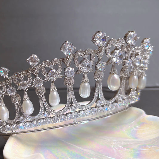 Coeur de Perle Pearl Tiara