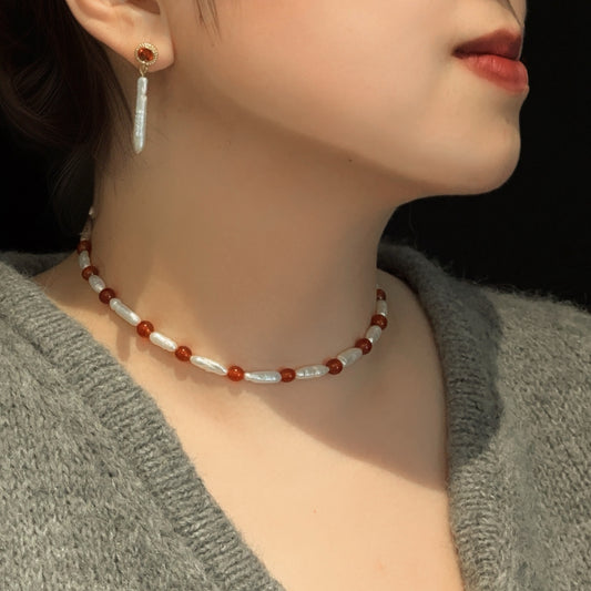 Red Agate & Lute Pearl Necklace