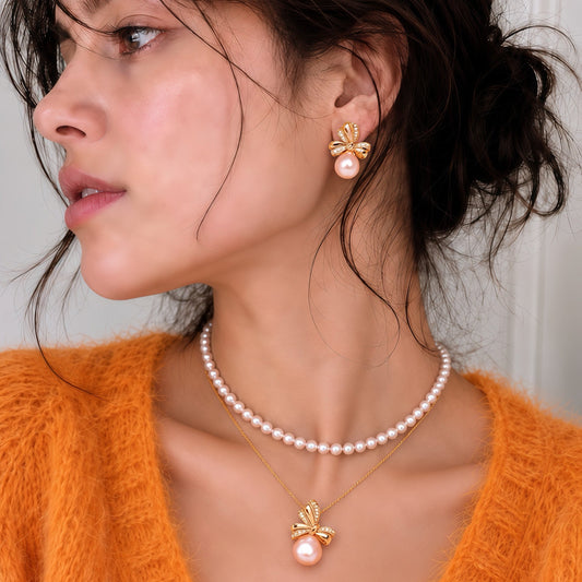 Belle Bow Pearl Necklace