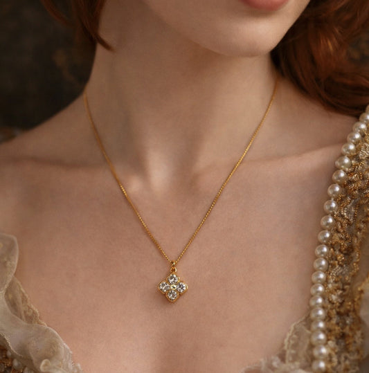 Fleur d’Éclat Necklace