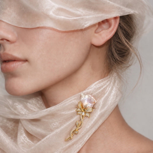 Rosebud Bloom Brooch Gold -Silver