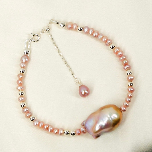 Princess Aura Pearl Bracelet