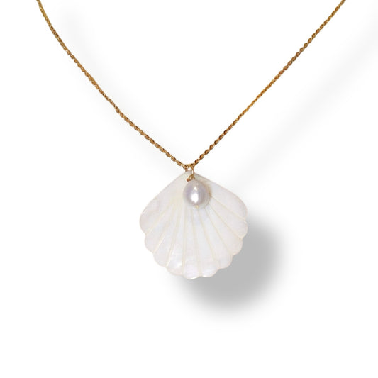 Moonlit Pearls Necklace