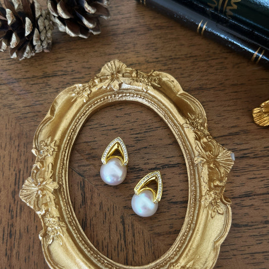 Arché Pearl Earrings -Gold