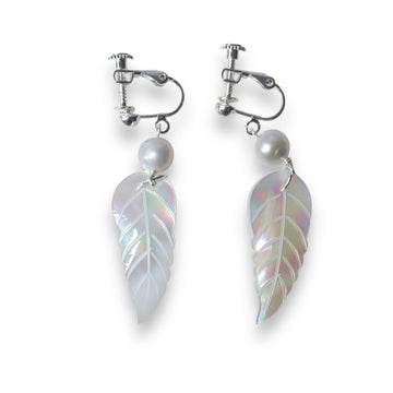 Ocean Feather & Pearl Clips Earrings