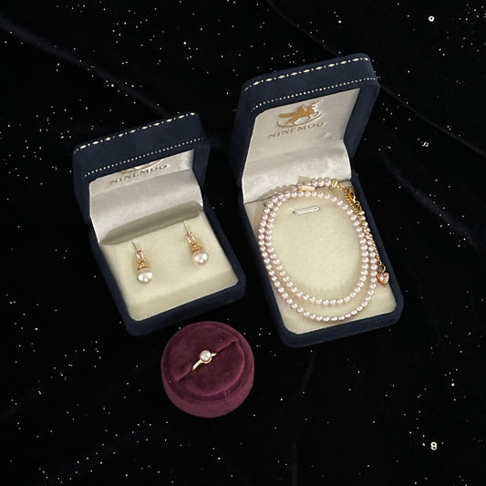 Ballet Rosé Christmas gift set including pearl earrings, necklace and pink pearl ring