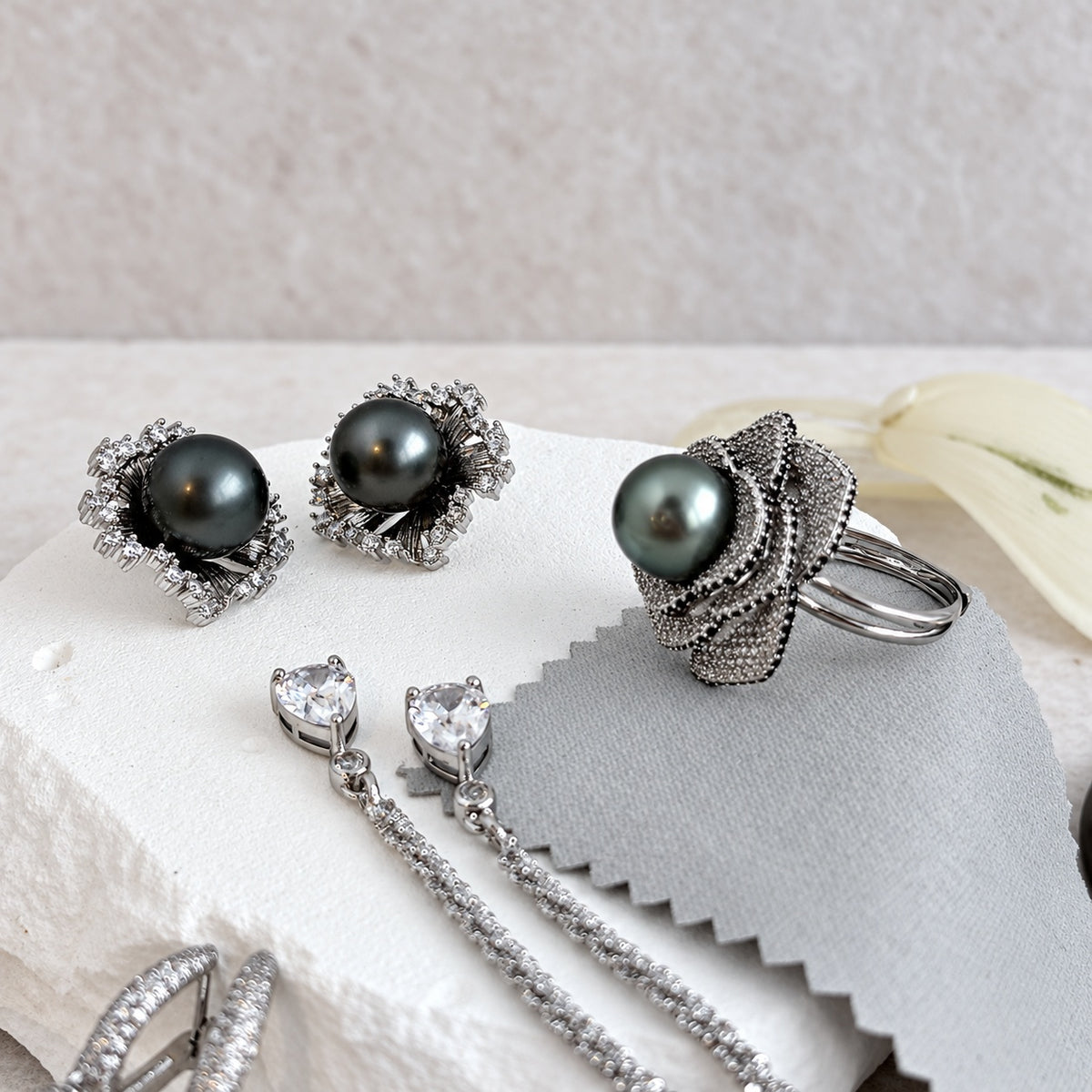 Nacre Noire petal ring jewellery art