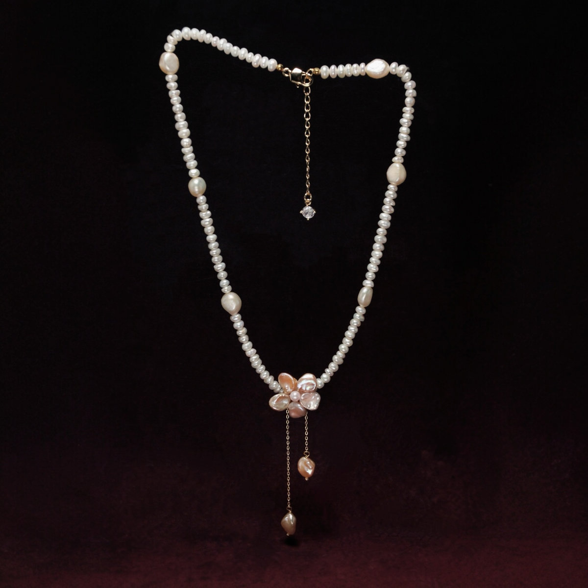 Aurélie Petal Necklace by NINEMOO – detail view