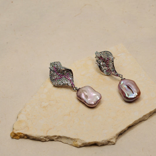 Aurora Baroque Pearl Earrings by NINEMOO – detail view
