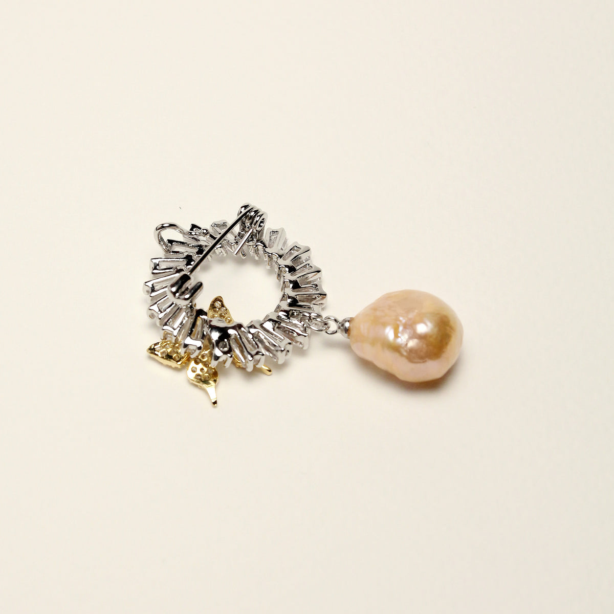 Aurora Grace Brooch-Pendant by NINEMOO – product view 5