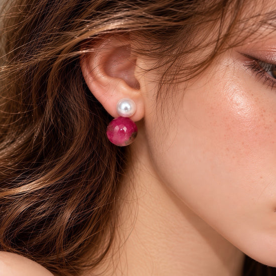 Baie Rose Tourmaline Pearl Earrings by NINEMOO – detail view