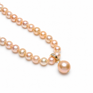 Belle Bow Signature Pearl Necklace by NINEMOO