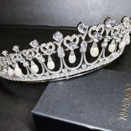 Coeur de Perle Pearl Tiara by NINEMOO – alternate view