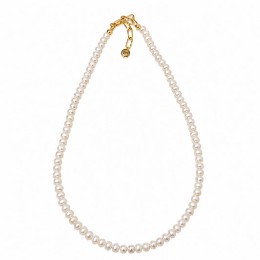 Épure Petite Pearl Necklace by NINEMOO – natural ivory-white freshwater pearls, white background