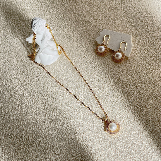 Eternal Radiance Pearl Earrings by NINEMOO – detail view