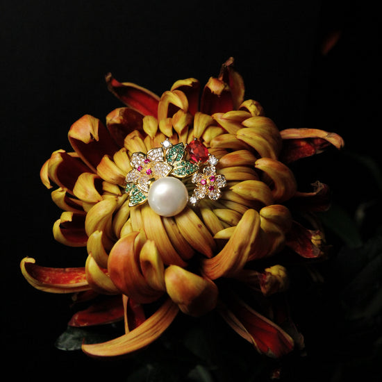 Florence Pearl Bloom Pendant Brooch by NINEMOO – alternate view