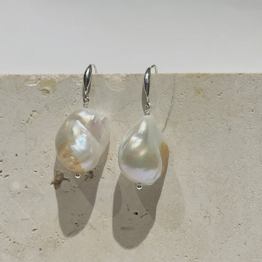 Gold Flecked Baroque Pearl Earrings by NINEMOO – detail view