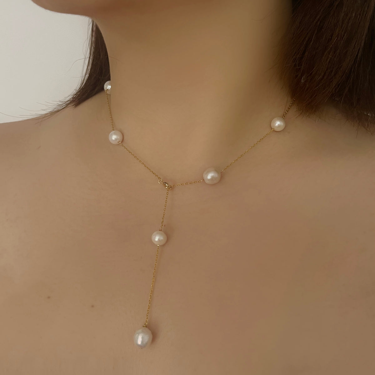 Gold Luminous Pearl Necklace by NINEMOO – product view 4