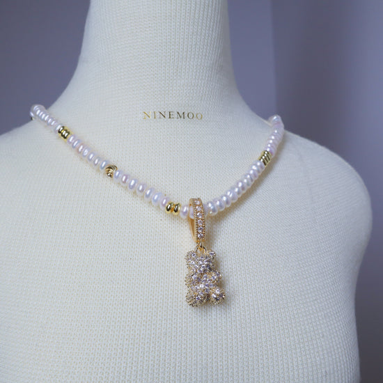 Golden Gleam Pearl Necklace by NINEMOO – product view 5