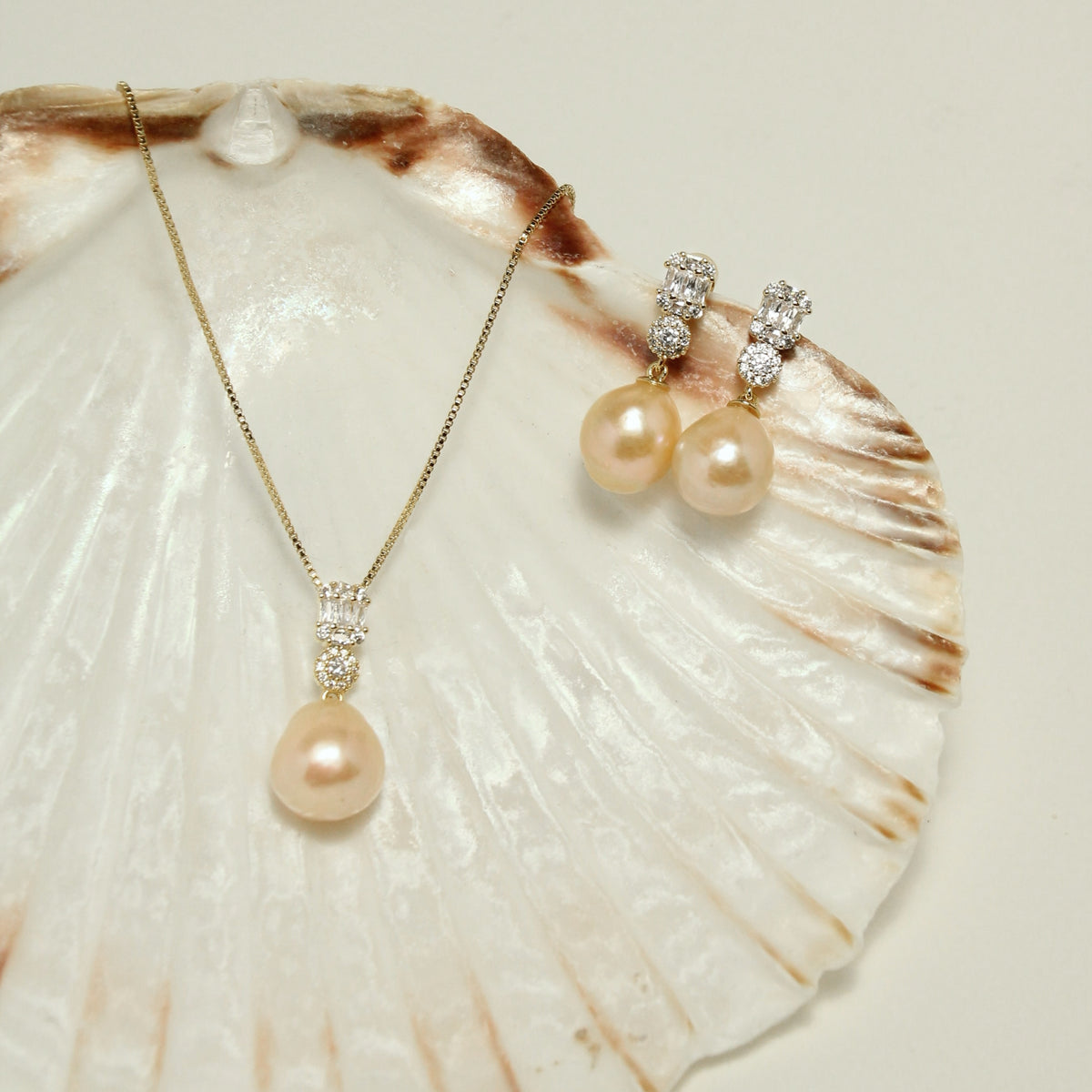 Golden Glow Baroque Pearl Necklace by NINEMOO – product view 5
