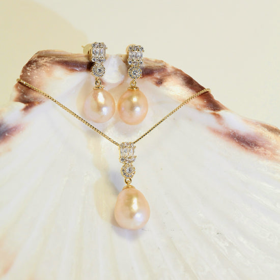 Golden Glow Baroque Pearl Necklace by NINEMOO – product view 6