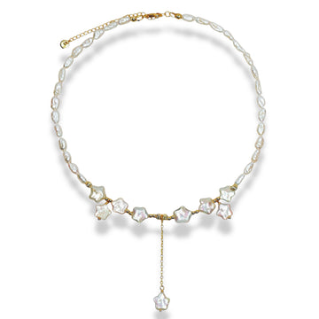 NINEMOO star pearl necklace with pearl links and a drop pendant on a white background