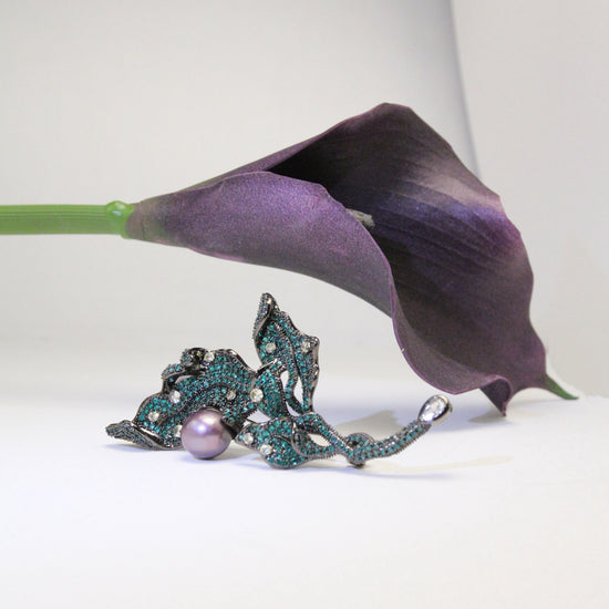 Lierre Nocturne Brooch-Pendant by NINEMOO – product view 5