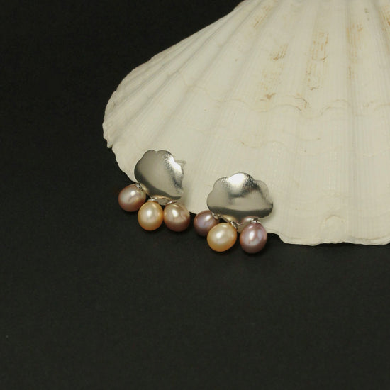 London Drizzle Pearl Earrings by NINEMOO – product view 4