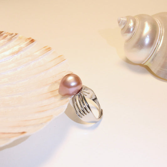 Mauve Tide Pearl Ring by NINEMOO – detail view