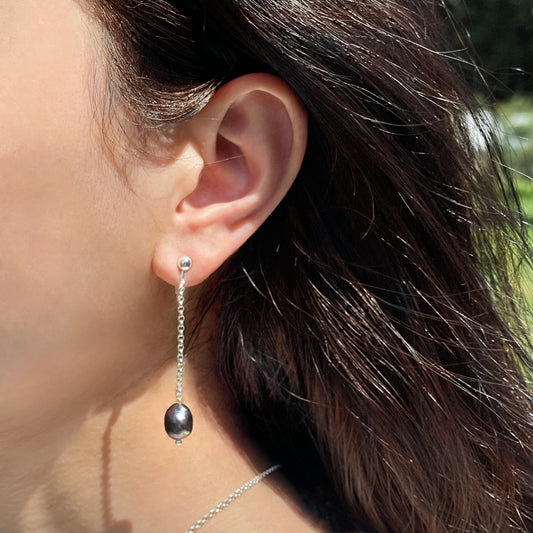 Midnight Baroque Pearl Clip Earrings by NINEMOO – detail view