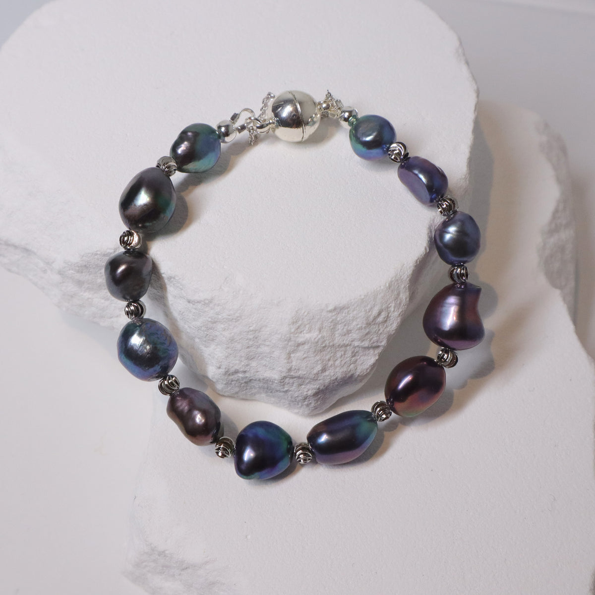 Natural Baroque Black Pearl Bracelet by NINEMOO – detail view