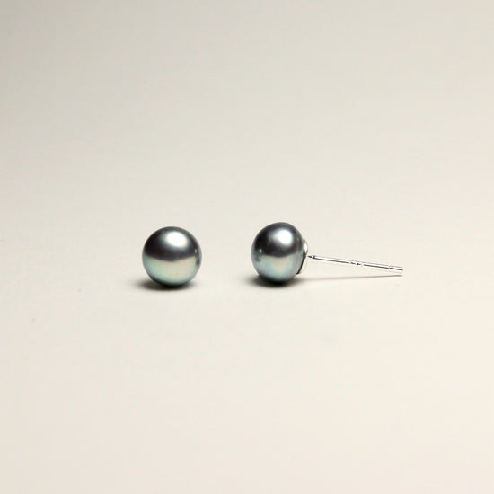 Noir Tide Pearl Studs Earrings by NINEMOO – alternate view