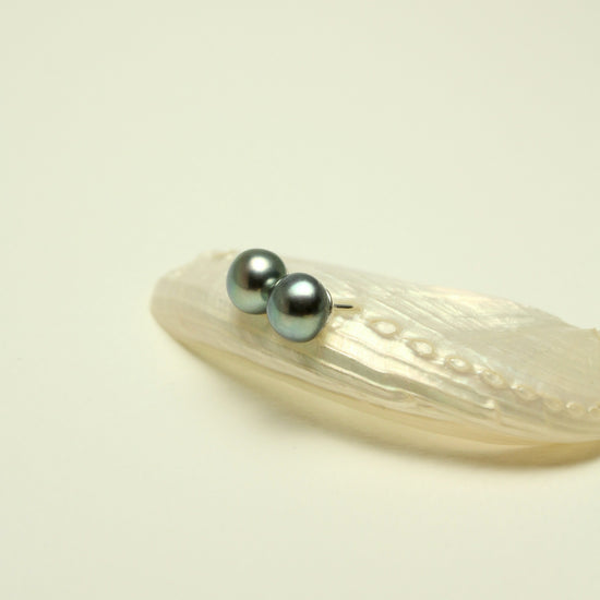 Noir Tide Pearl Studs Earrings by NINEMOO – product view 4
