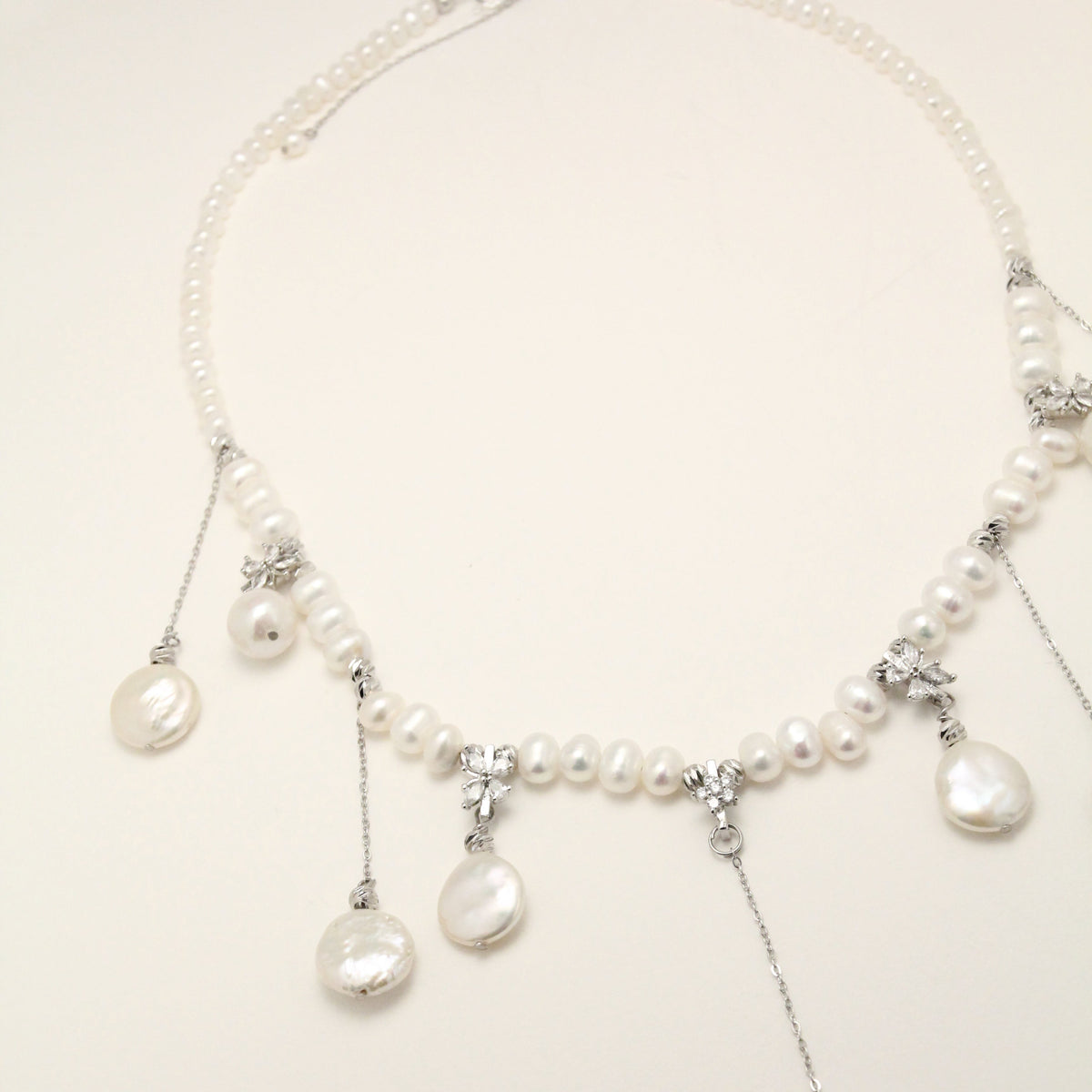 Perles en Fête Pearl Necklace – Ivory by NINEMOO – alternate view