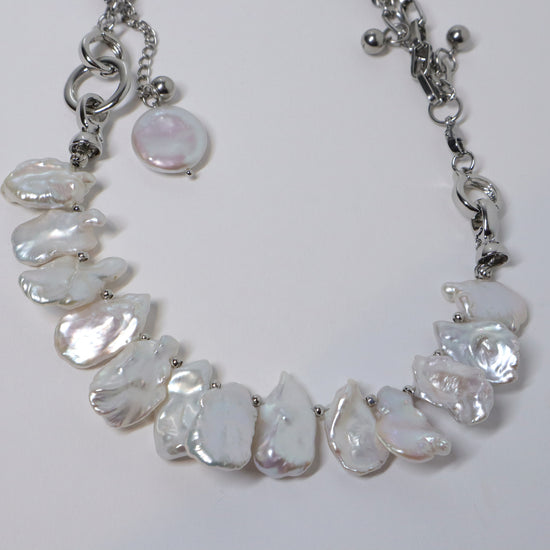 Petal Pearl Symphony Necklace/Bracelet by NINEMOO – detail view