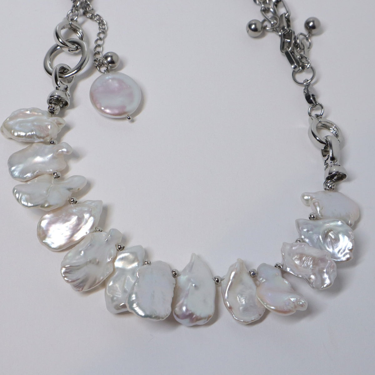 Petal Pearl Symphony Necklace/Bracelet by NINEMOO – detail view
