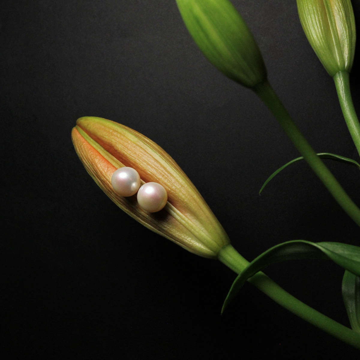 Pure Orb Pearl Studs Earrings by NINEMOO – alternate view