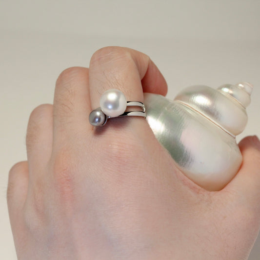 Refined Grey Pearl Ring by NINEMOO – alternate view