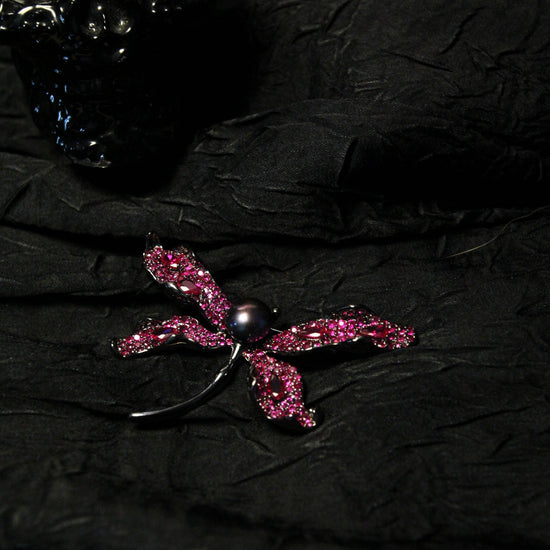 Rosy Glimmer Dragonfly Pearl Brooch by NINEMOO – alternate view