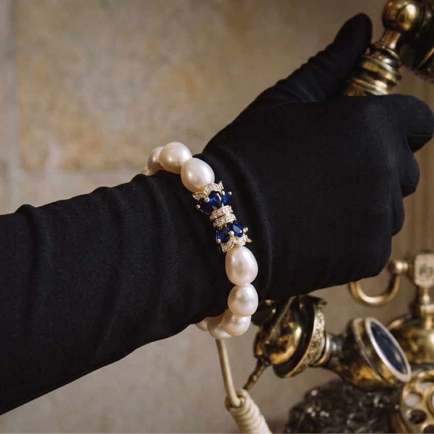 Royal Blue Iris Baroque Pearl Bracelet by NINEMOO – detail view