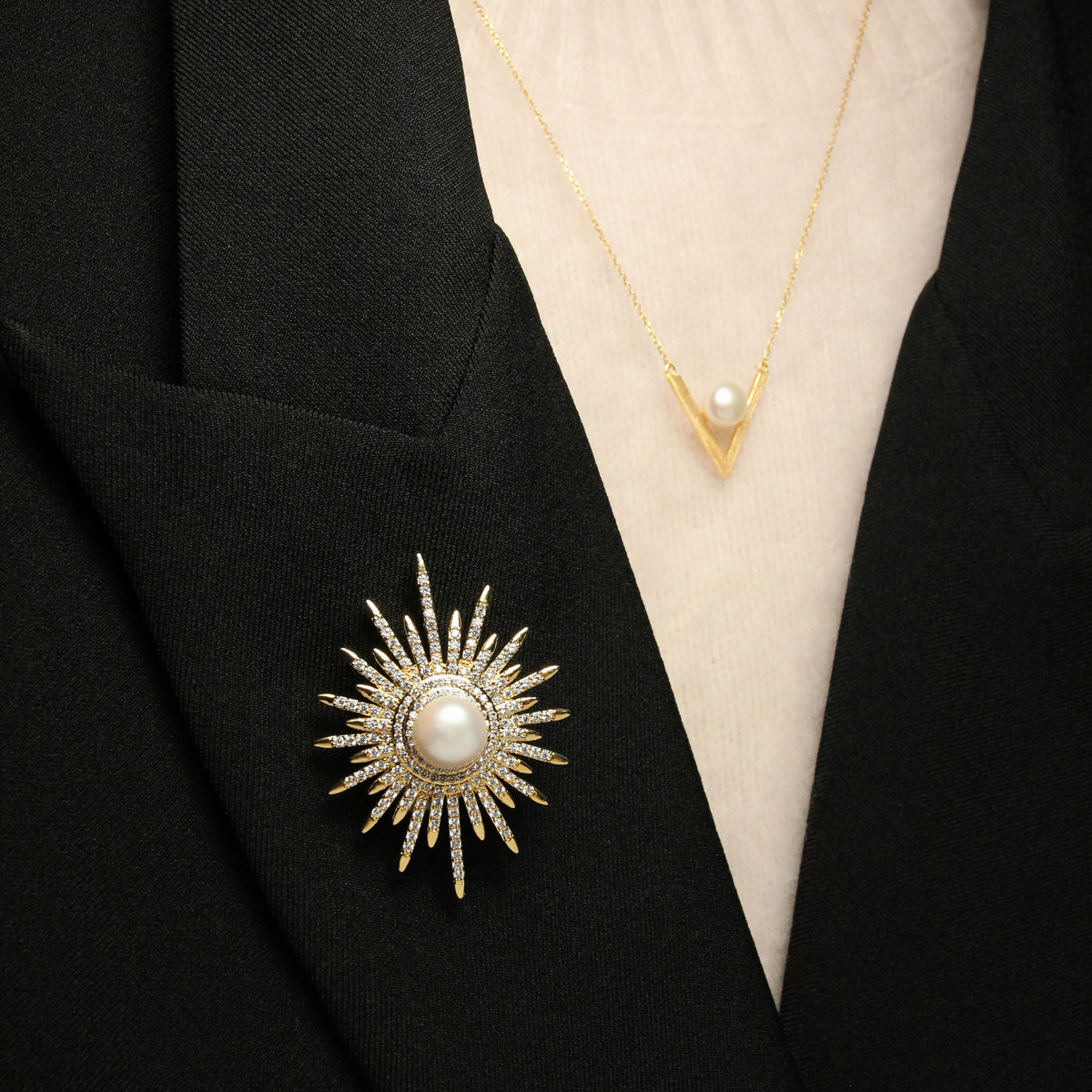 Solar Radiance Brooch-Pendant by NINEMOO – product view 8