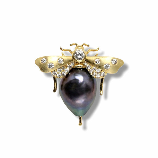 Sovereign Pearl Bee Brooch by NINEMOO – product image