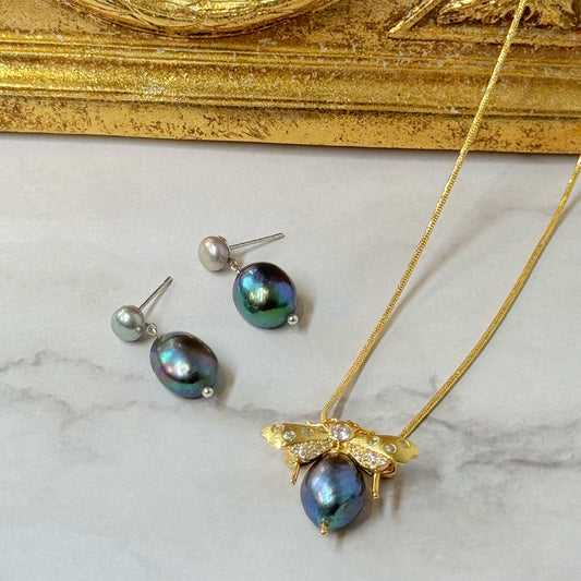 Sovereign Pearl Bee Brooch by NINEMOO – product view 5