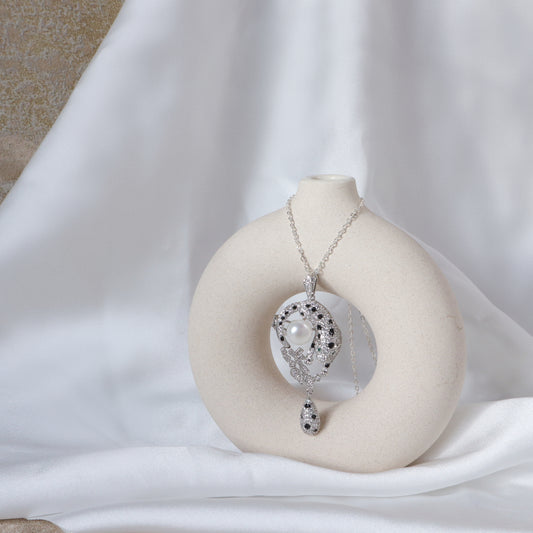 The Duchess’s Pearl Brooch & Pendant by NINEMOO – detail view
