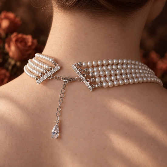 The Interlace Pearl Necklace by NINEMOO – detail view